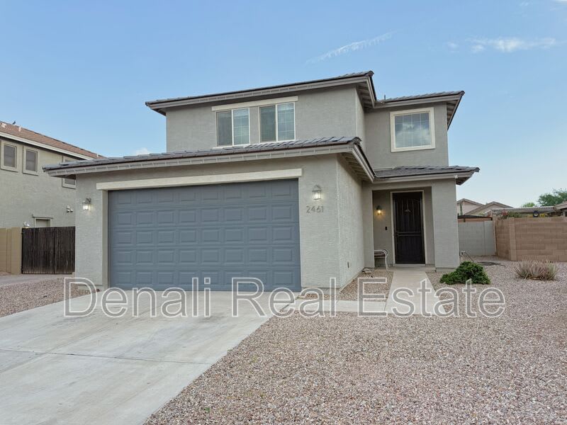 2461 W Half Moon Cir