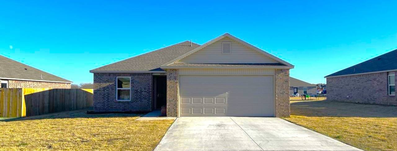 Available for Showing Now! 24-Month Lease Offer!! *** 1st Full Month's Rent Free with a 24-Month Lease***