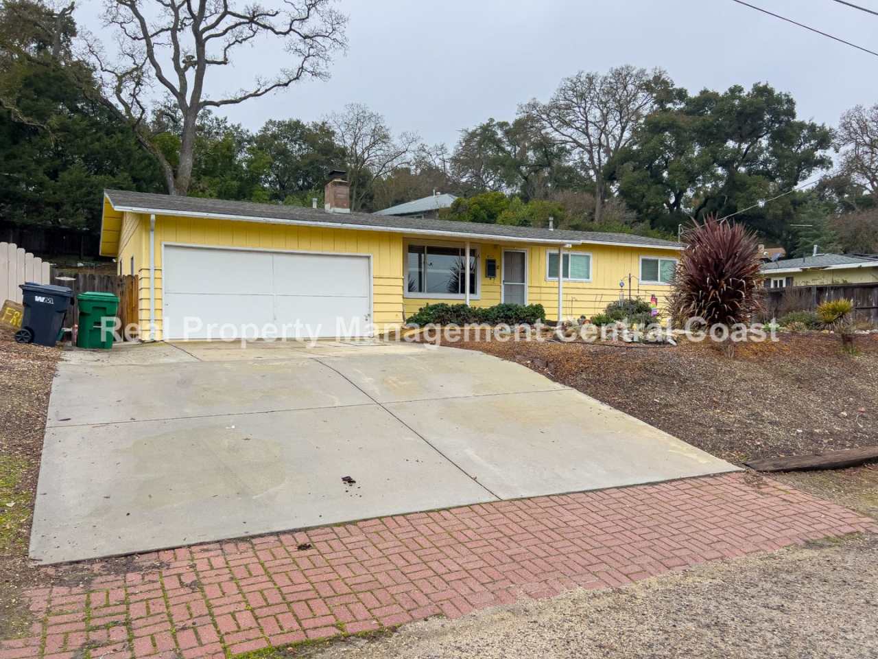 LEASE PENDING - Nice Home in Atascadero - 3 Bed / 2 Bath