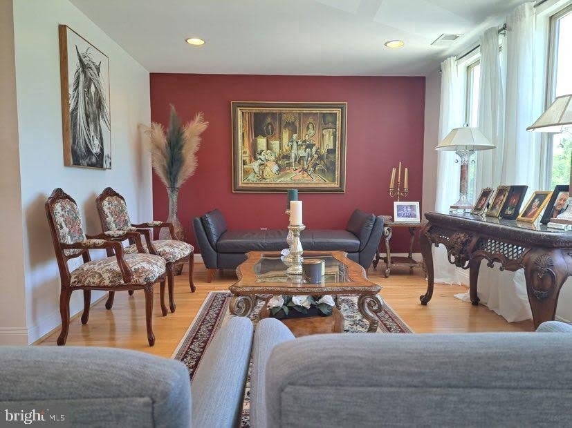 23380 EVENING PRIMROSE SQUARE