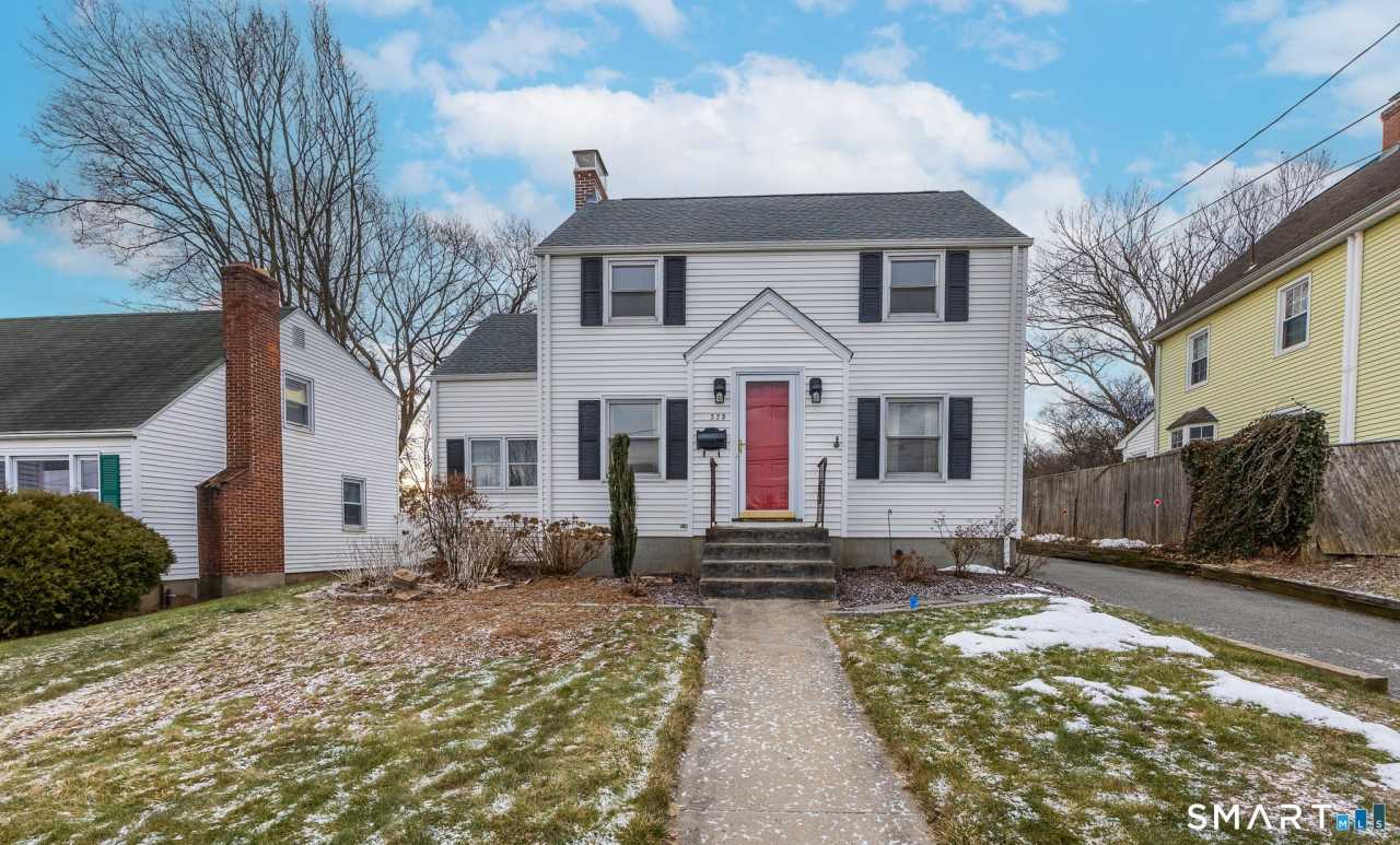 335 Commonwealth Avenue