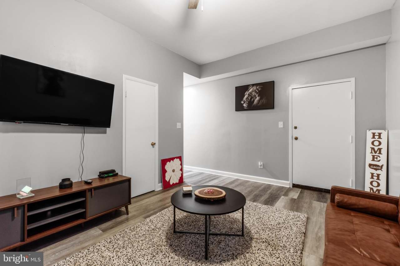 2834 R Street SE unit: 1