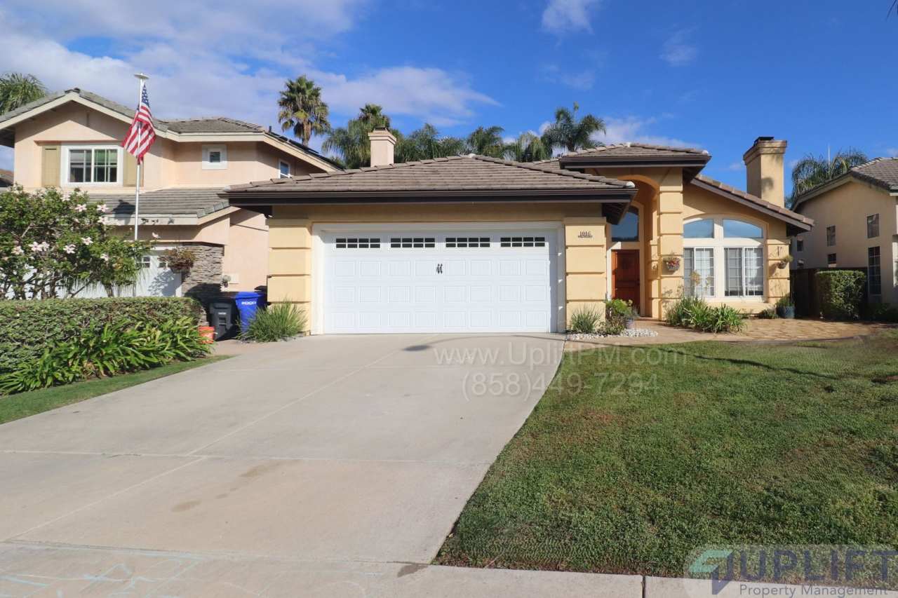 Beautiful 3-Bedroom Home Near Parks, Shopping, and Dining