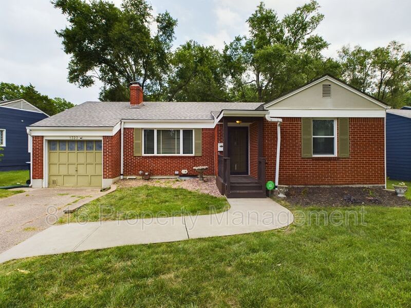 1323 Meadow Lake Terrace