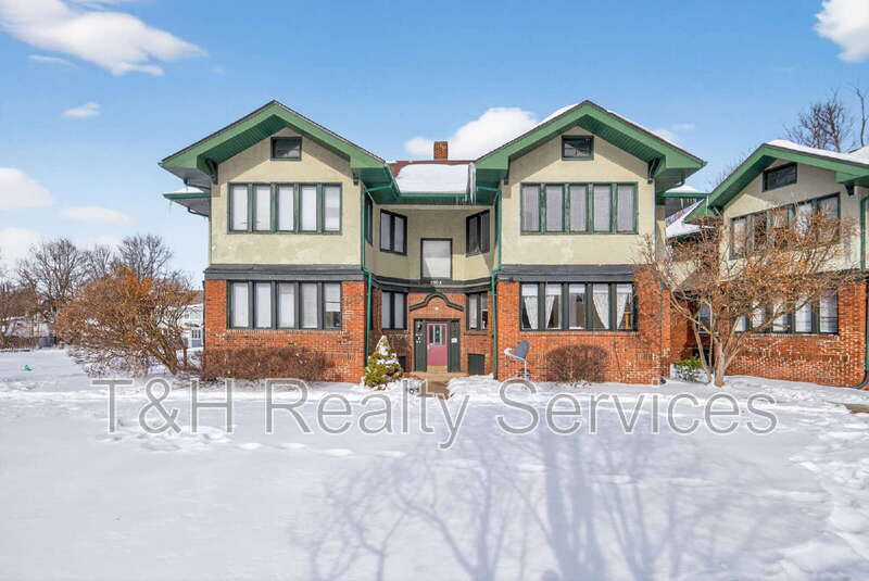 3504 E Fall Creek Parkway North Dr