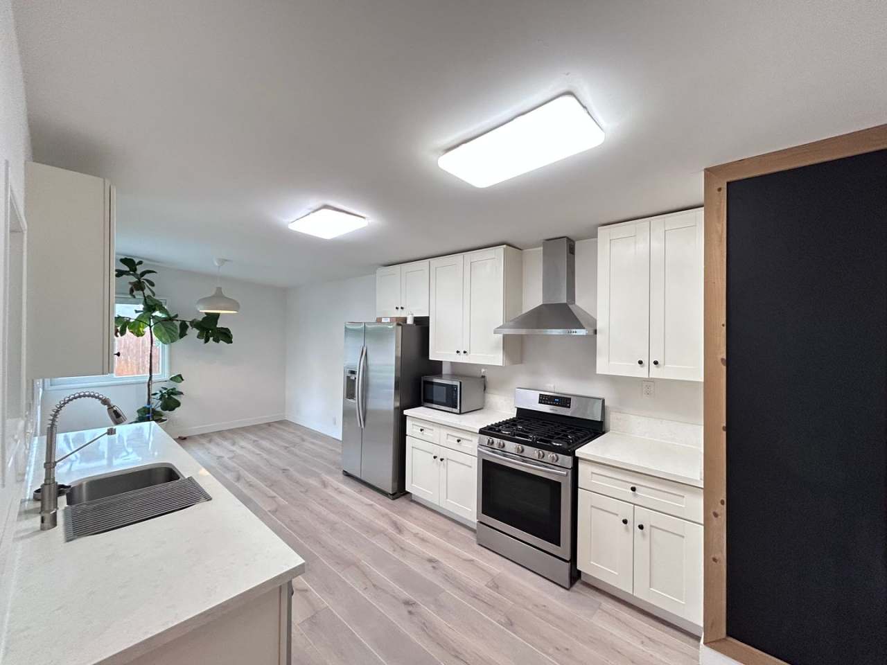 Move In Ready! Modern 3 Bedroom, 1 Bath Home Near Shops and 405 Fwy