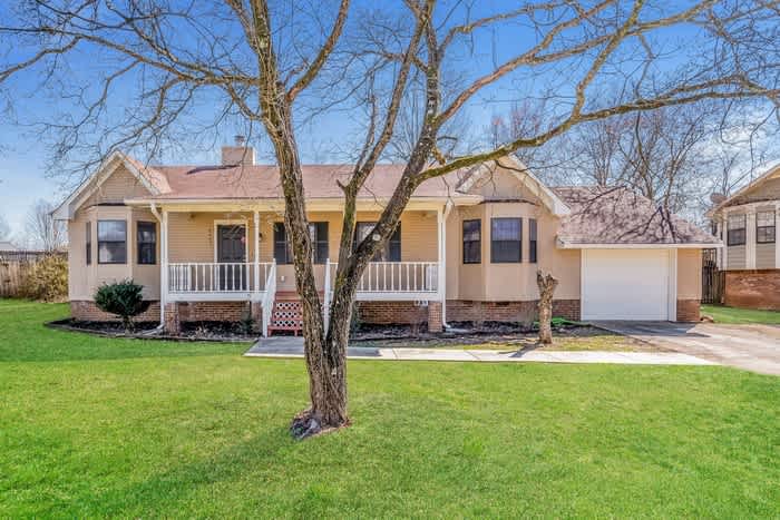 8405 Lanewood Circle