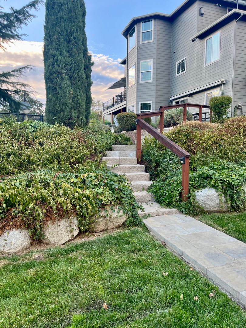 Short Term Rental available, Fully Furnished , 1 Bedroom, 1 Bath in Private Setting