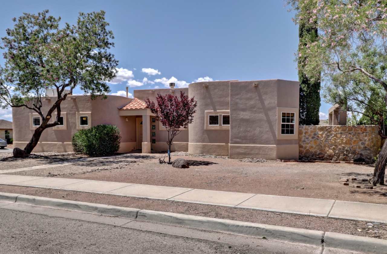 2600 Sunset Place - 4BR - 2BA - Pet Friendly - Refrigerated Air - $1,895