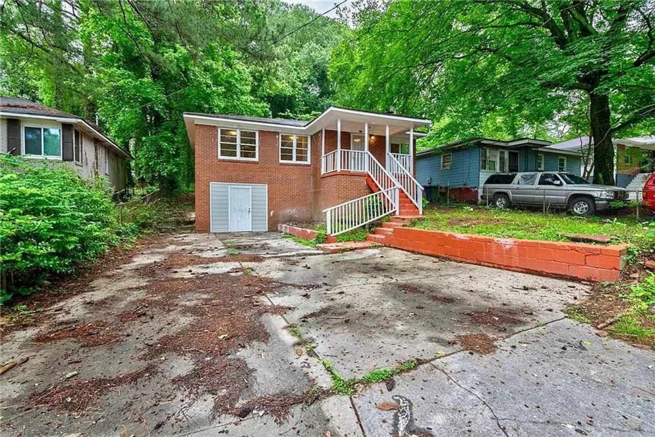 Room in 6 Bedroom House at Holly Rd NW