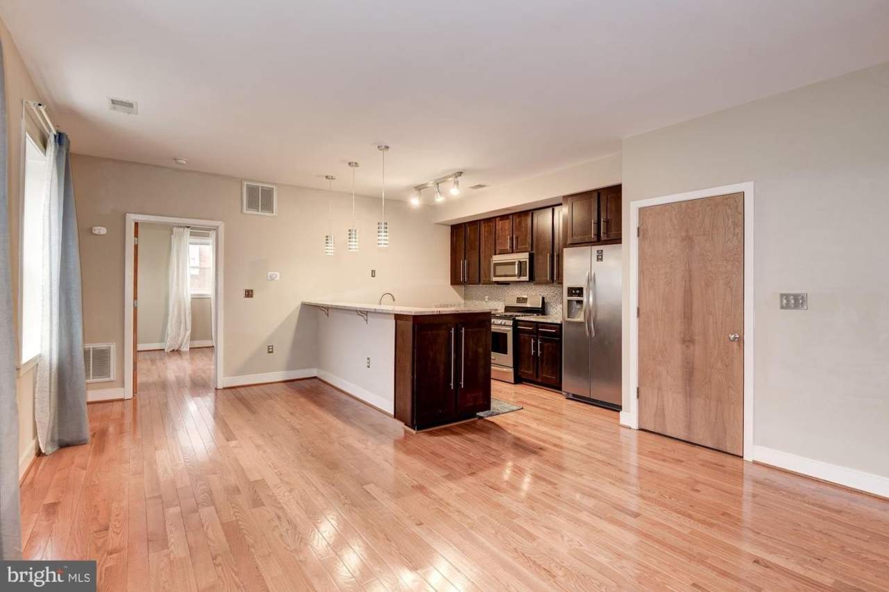 921 BUTTERNUT ST NW #303