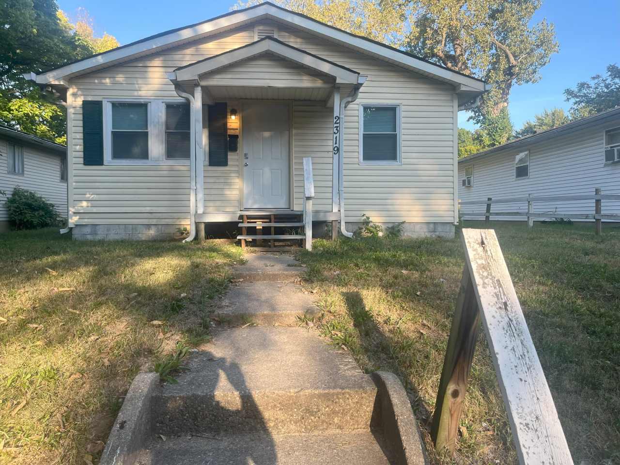 2319 N Parker Ave, 1