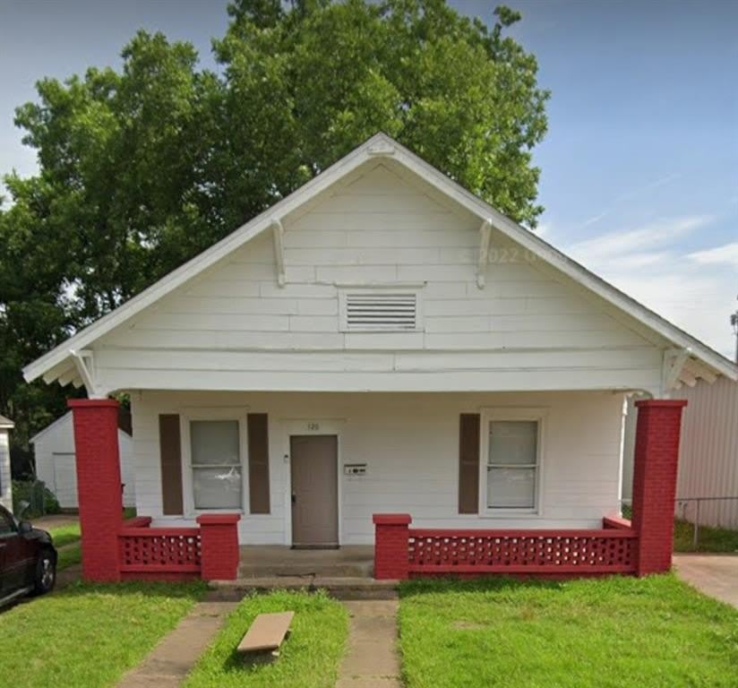 126 W Monterey Street