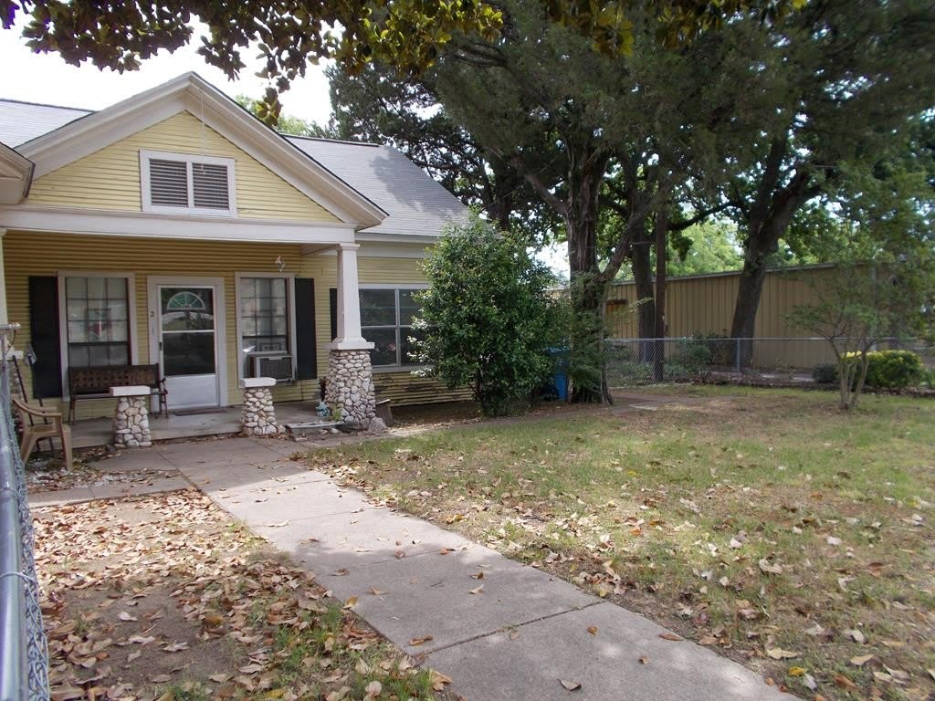 227 S Prairieville St