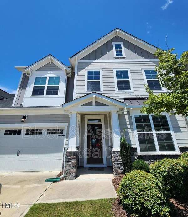 712 Chelsea Grove Dr