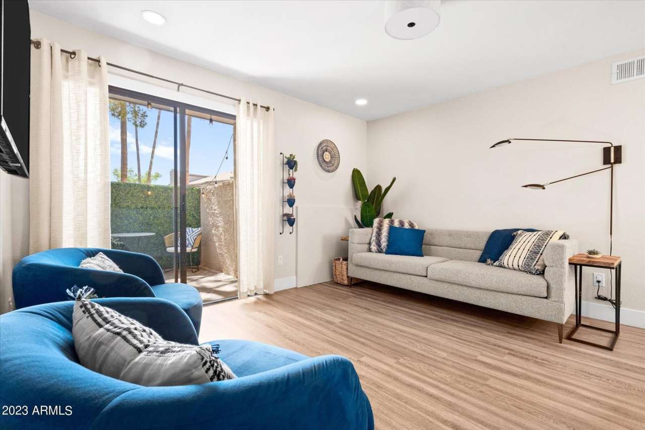 533 W GUADALUPE Road unit: 1024