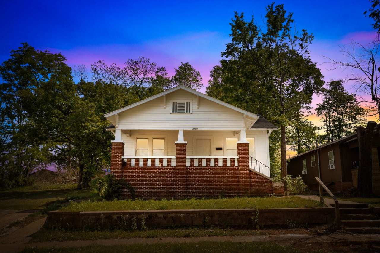 Cozy and Newly Renovated 3 Bedroom 1.5 Bath Home Available Now!