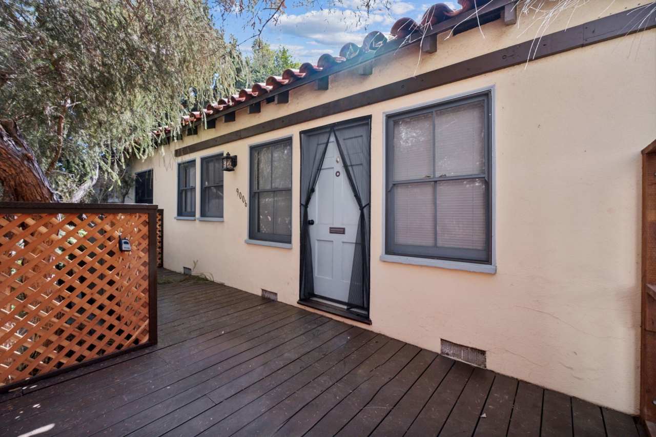 Private and comfortable 1 bed, 1 bath bungalow-style apartment in a West Hollywood triplex