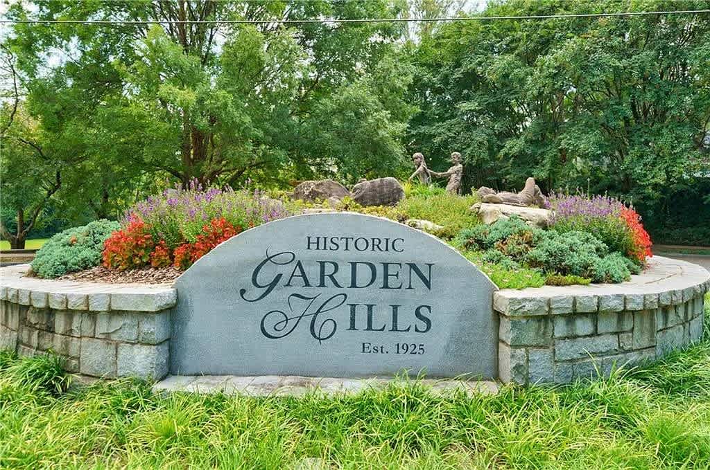 91 Rumson Road Northeast