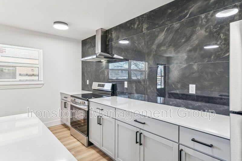 1314 South Quincy Avenue