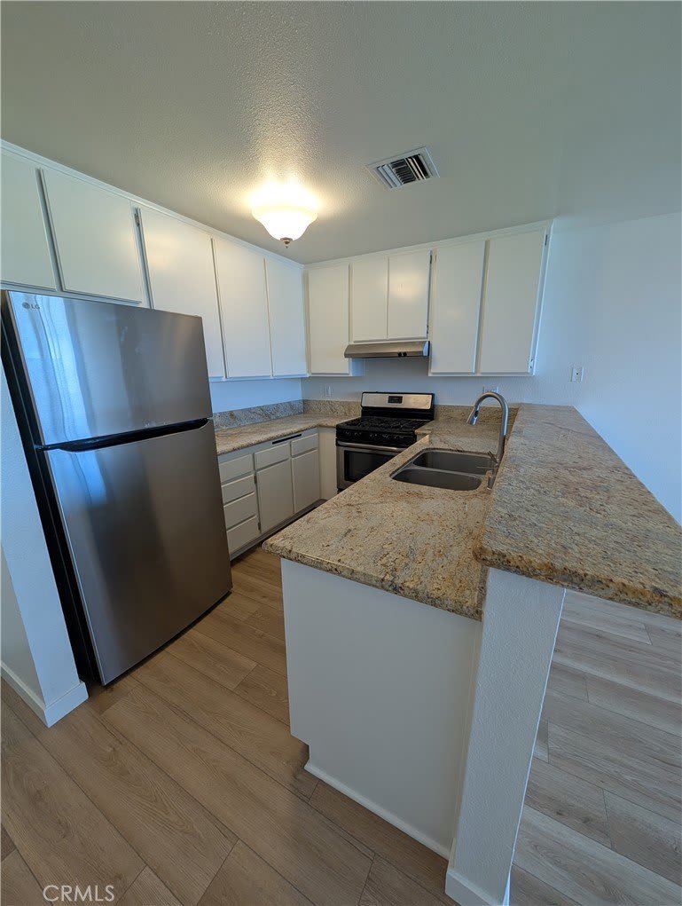 17330 Chatsworth Street