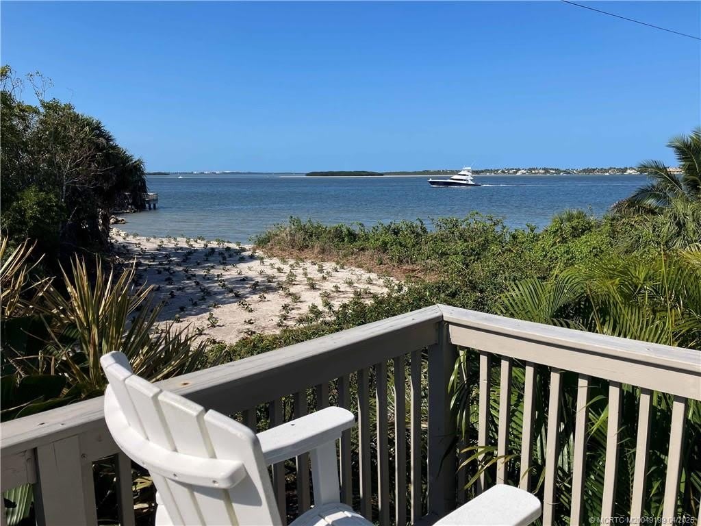 5626 SE Schooner Oaks Way