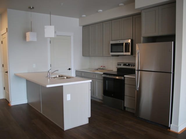 119 River Drive North Unit C32