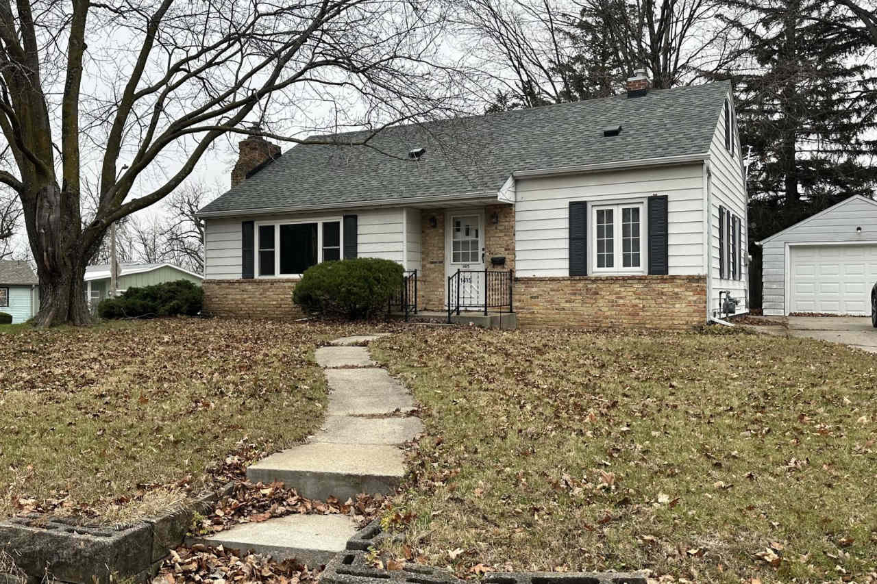 2 - Bedroom House Near Ames High School
