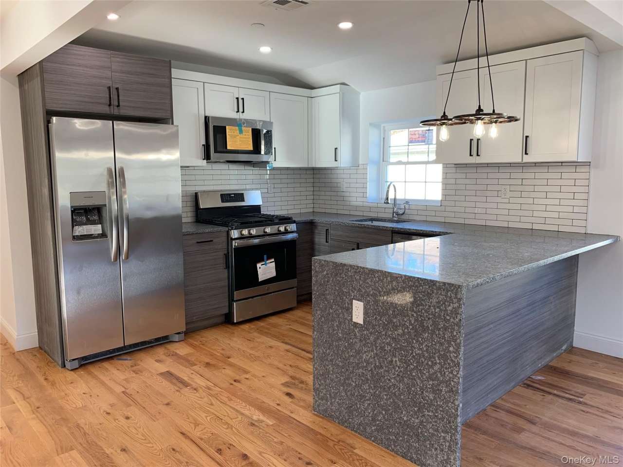 11542 175 Street unit: 2