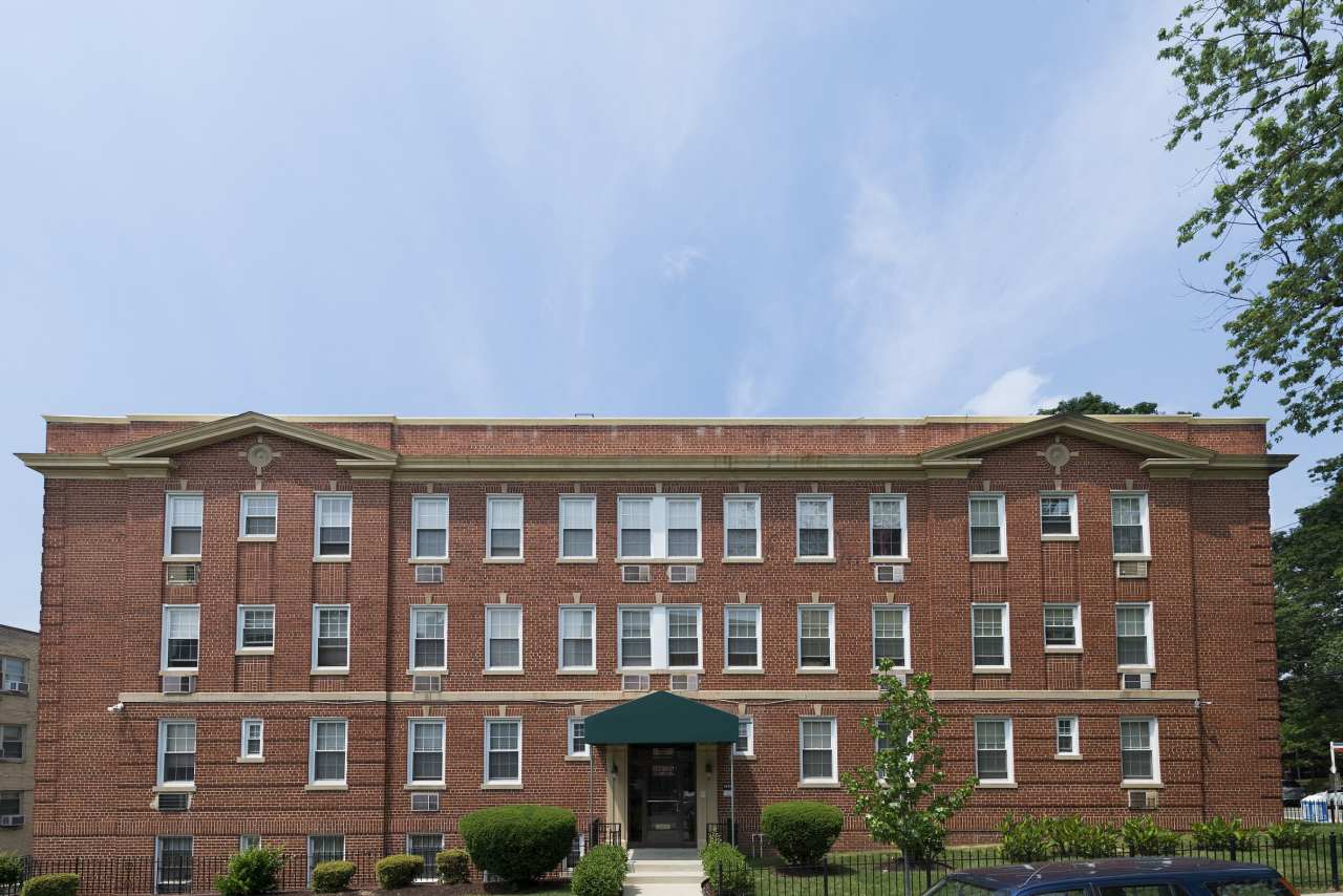 1401 Tuckerman Street Apartments