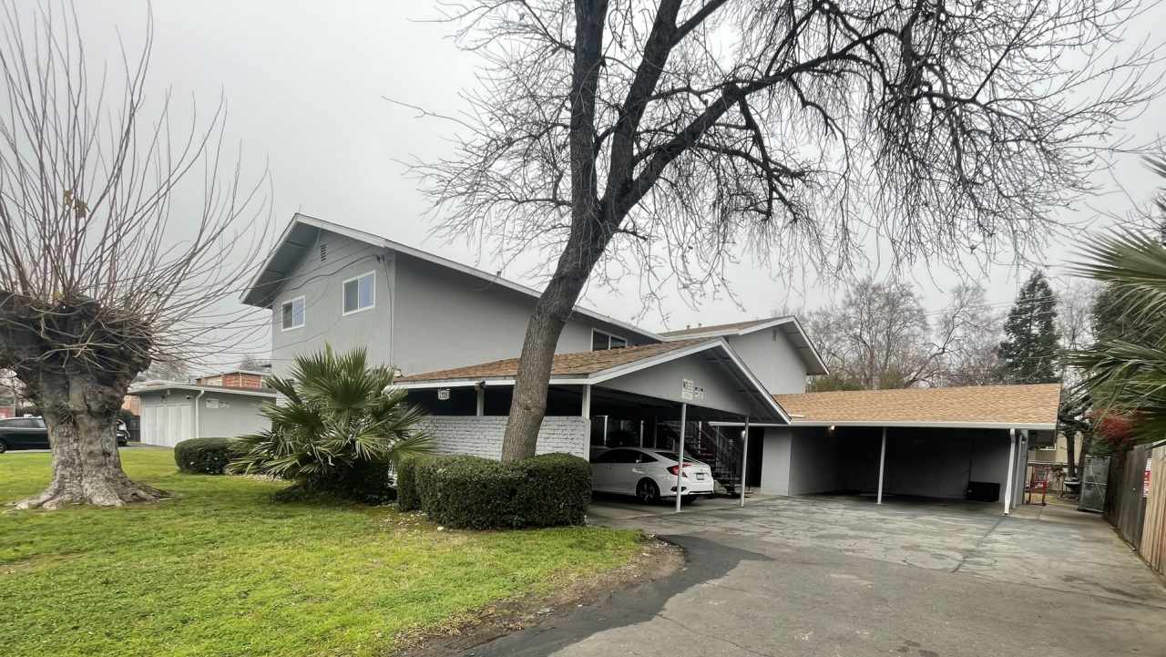 2725 El Parque Circle