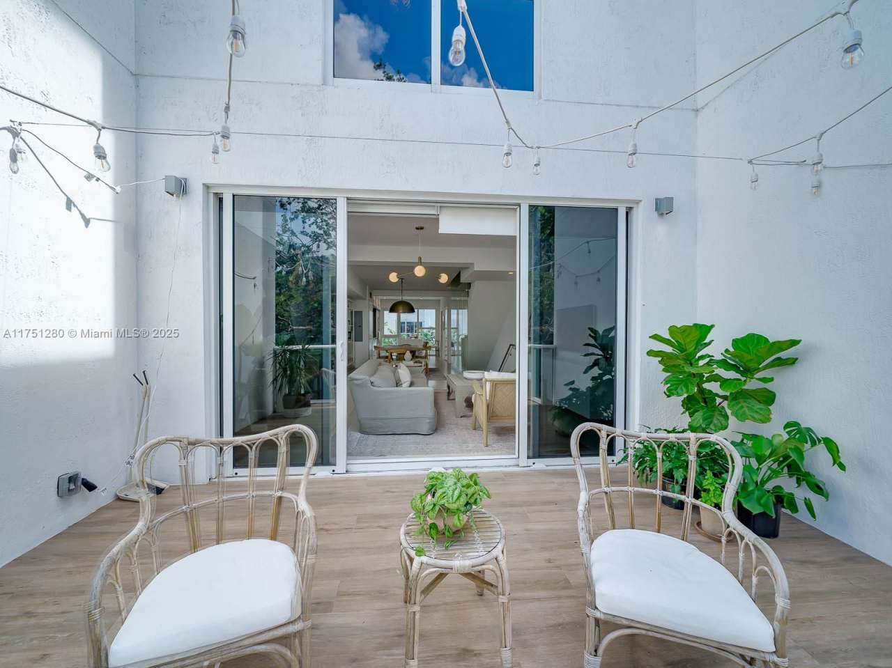 455 Northeast 39th Street