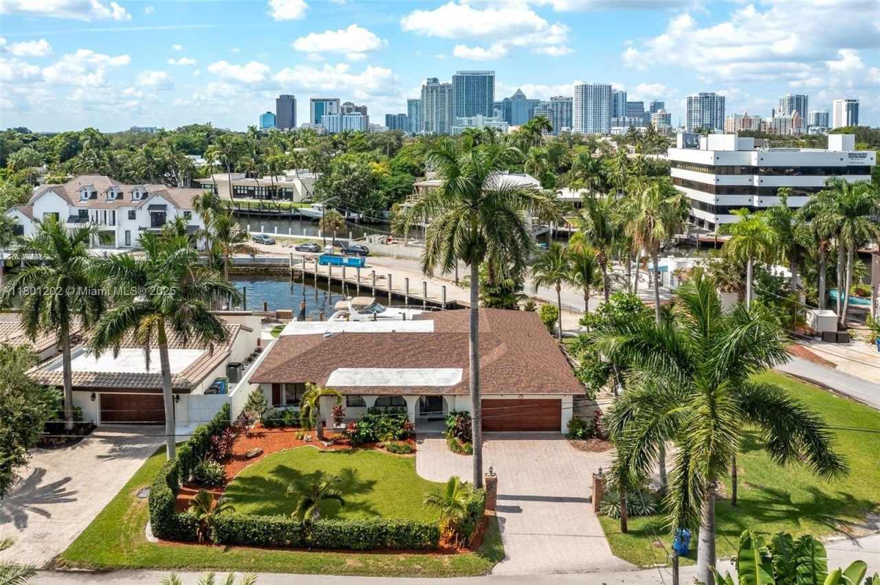 325 Isle Of Capri Dr