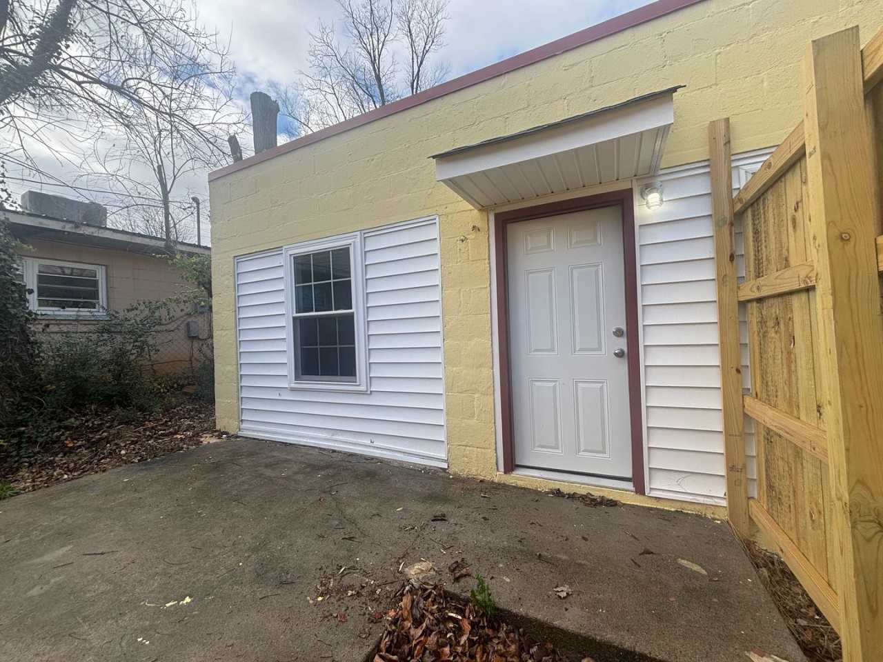 Radford, 1BR / 1BA, Available December 8th