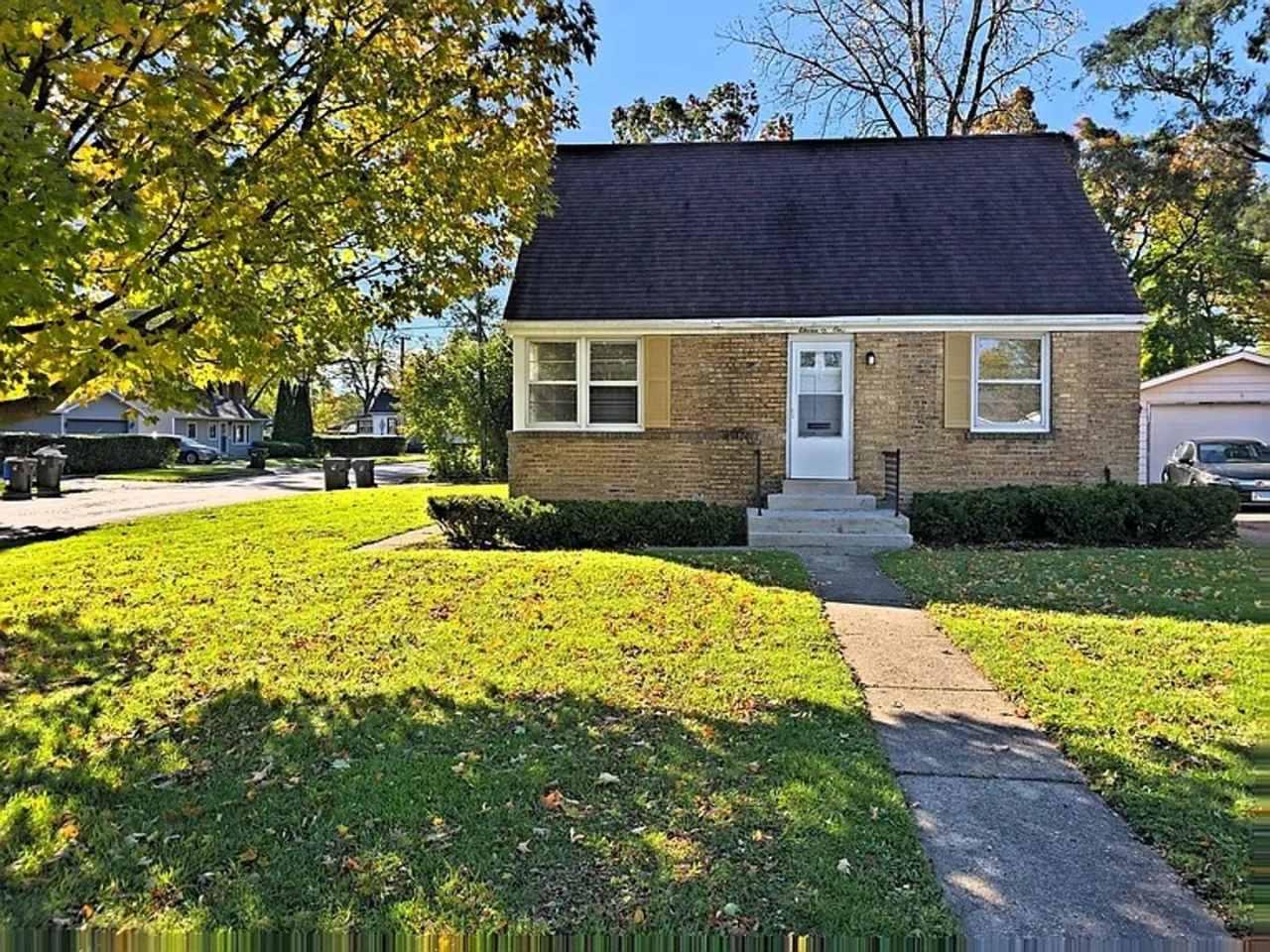 ** Renovated 3 Bed / 2 Bath Home**
