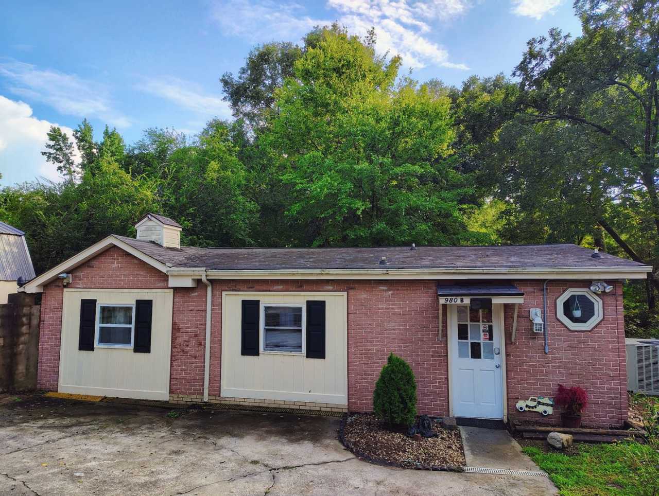 Exclusively Offered by Muse Realty, LLC