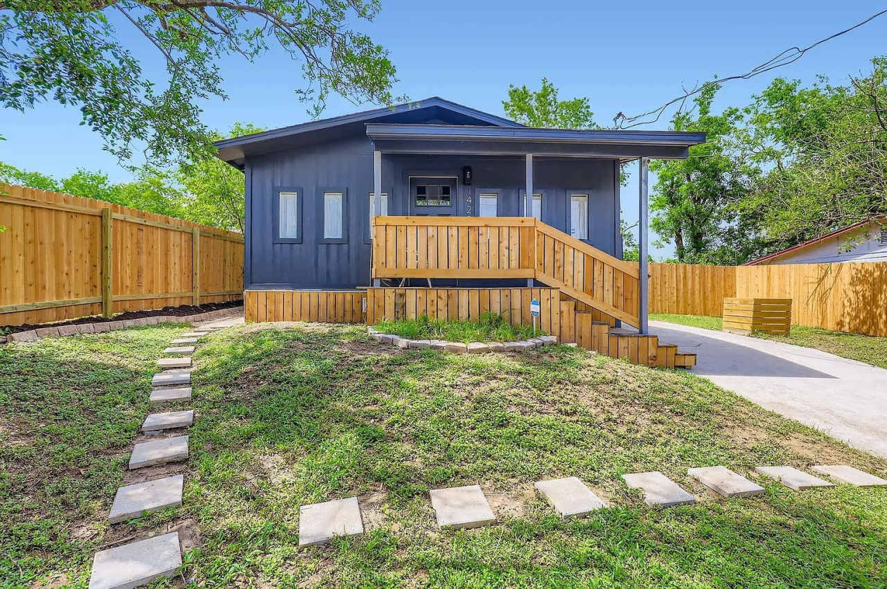 1428 Webberville Rd, Unit Room 1