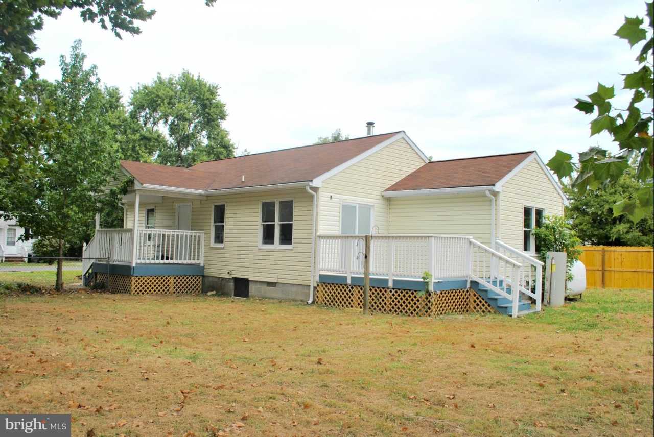 106 LEE STREET