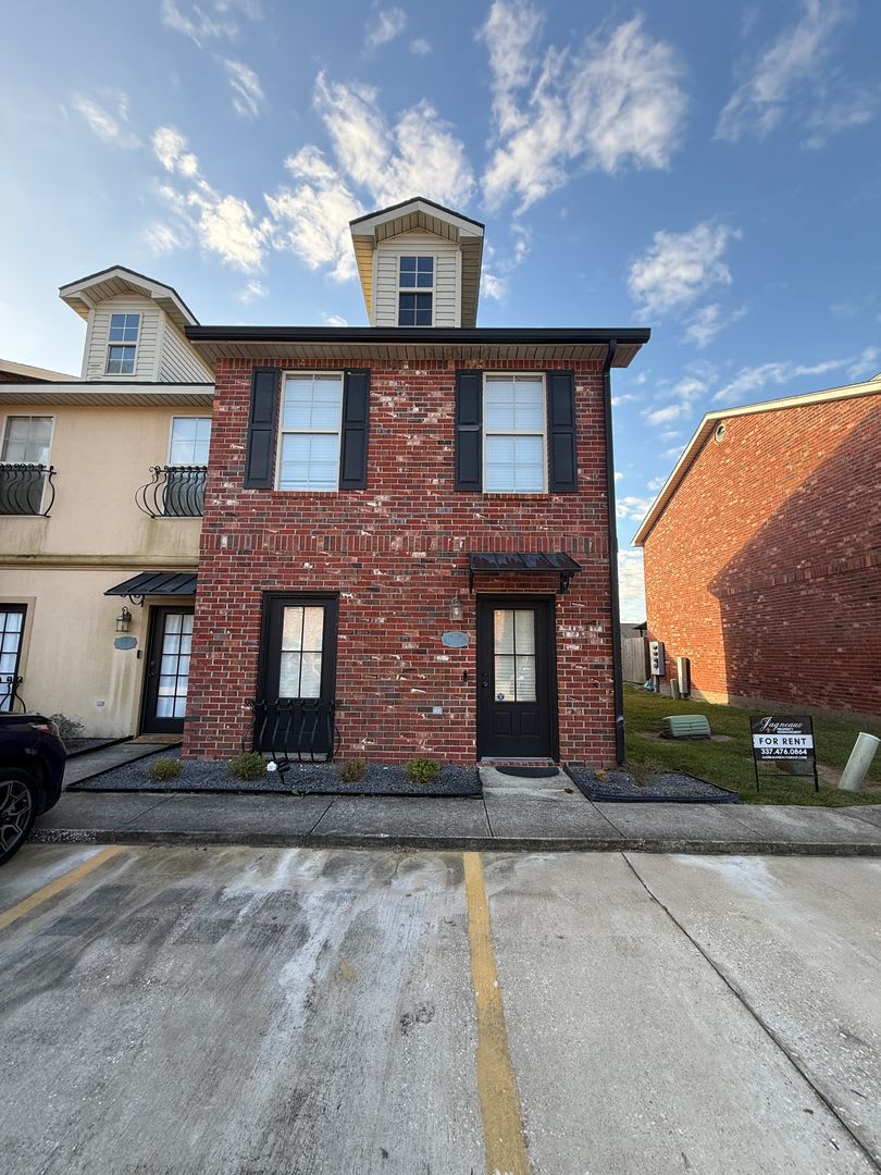 Townhouse For Rent Near MSU