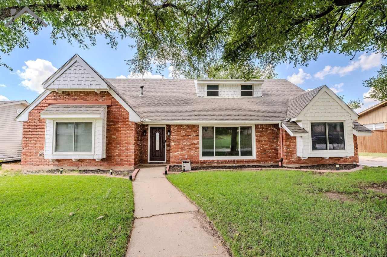 4306 BRIAR CLIFF DRIVE