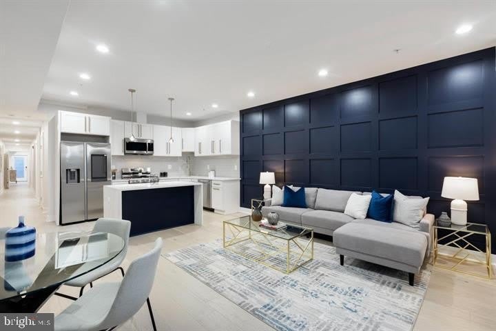 525 KENNEDY Street NW unit: 1