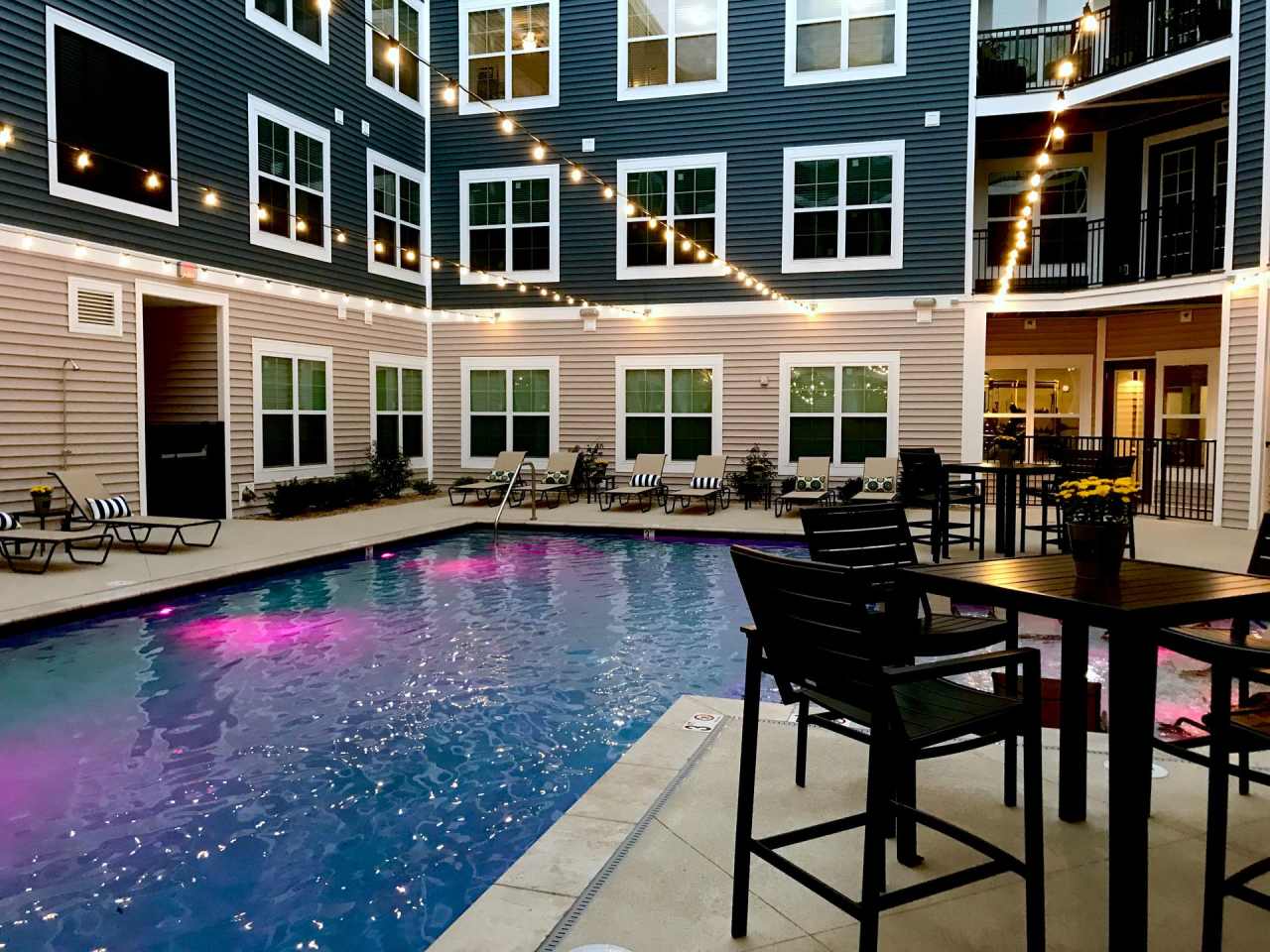B1 | 2 Bed 2 Bath | 1106 sf | $1890-$2140 | 12 month lease | Save $250/month on select apartments if you work for a spotlight employer!*