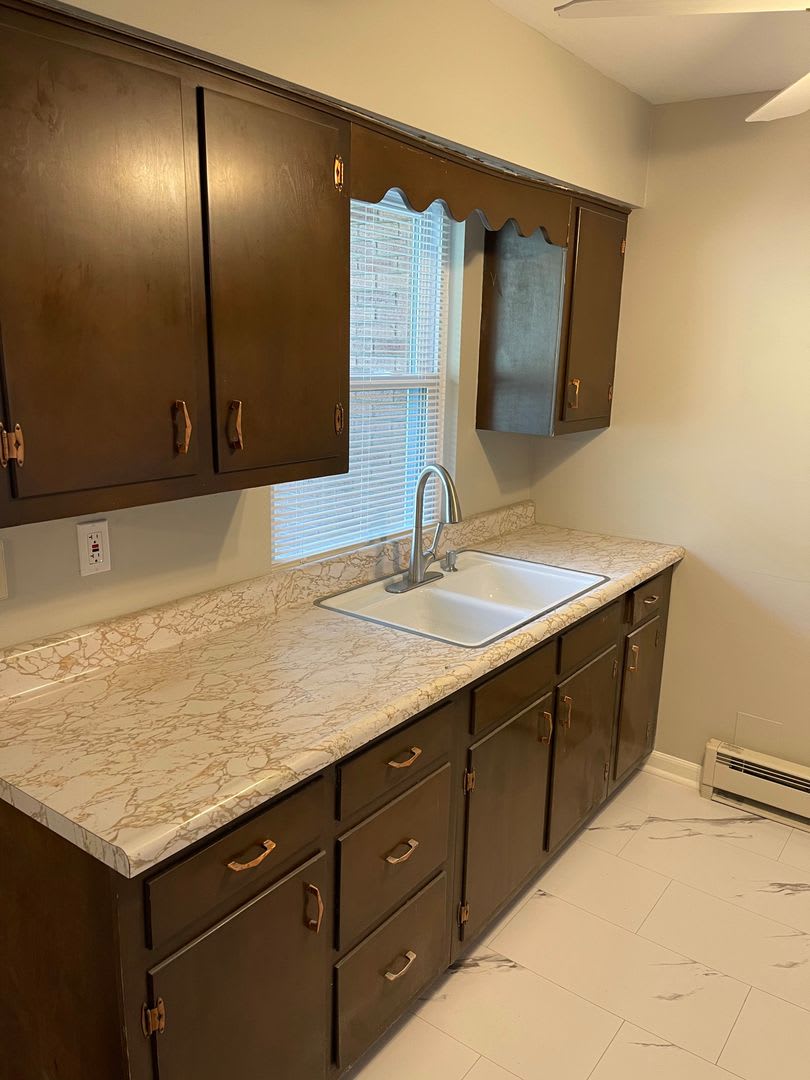 Cozy 2 BR / 1 Bath Townhome in Turtle Creek