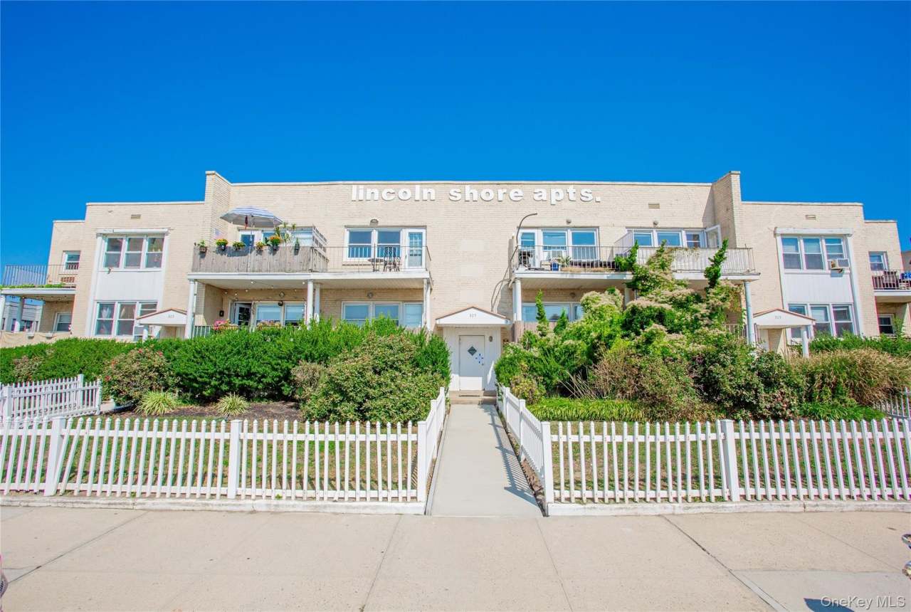 325 Shore Road unit: 1E