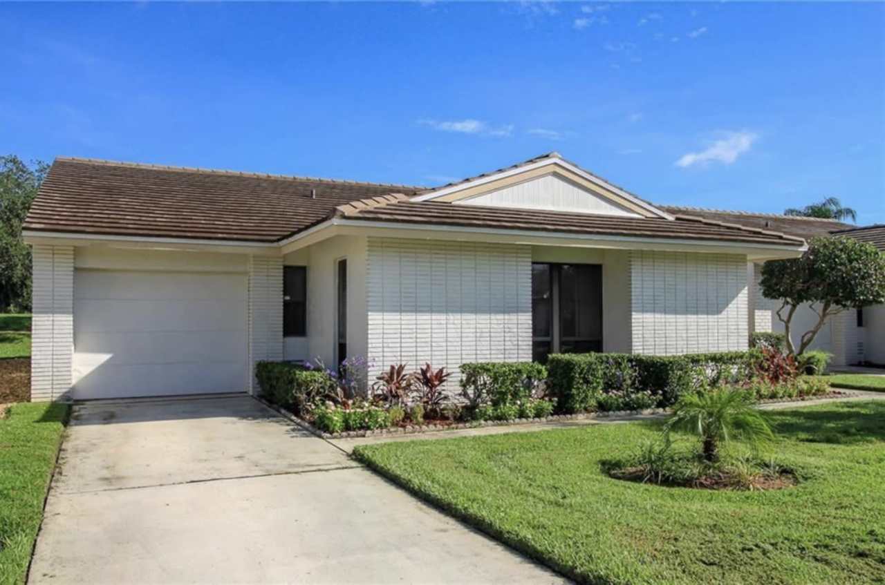 2525 Southwest Egret Pond Circle