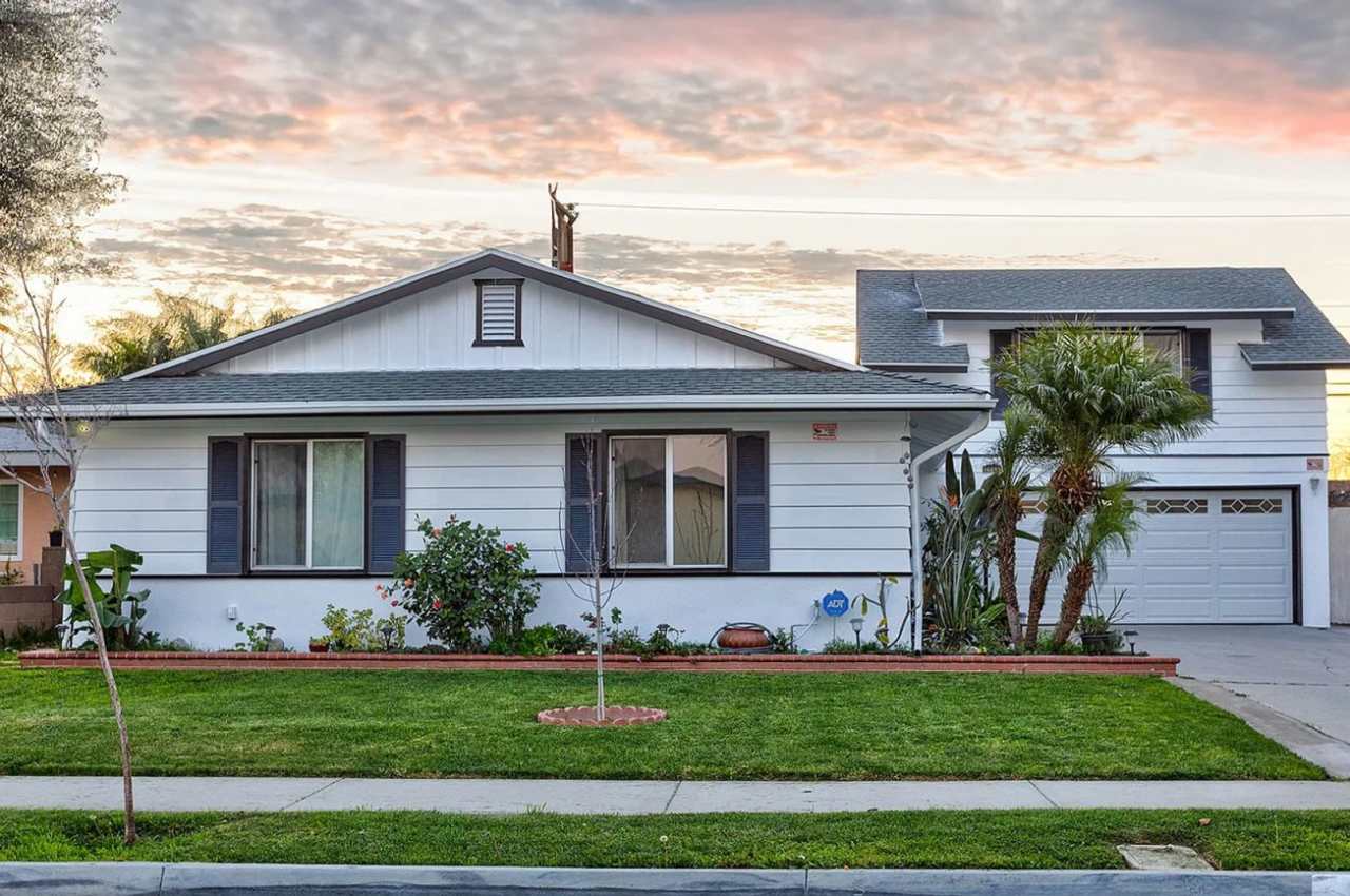 Furnished Home in HB