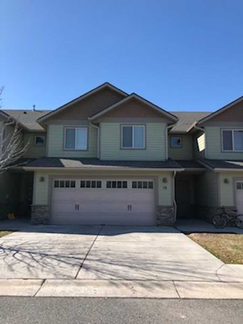 3 Bedroom 2.5 Bath Townhome behind Costco!