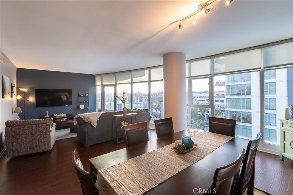 400 W Ocean Boulevard