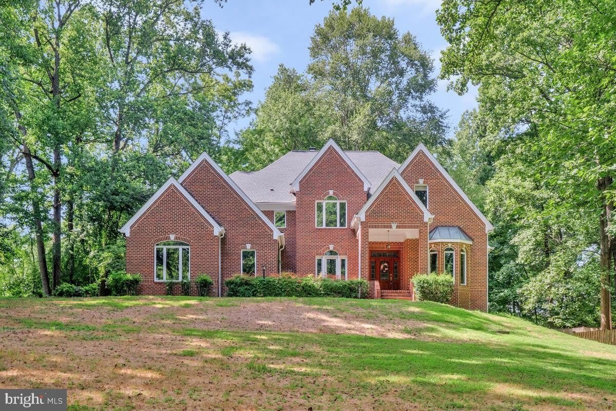 502 SENECA KNOLL Court