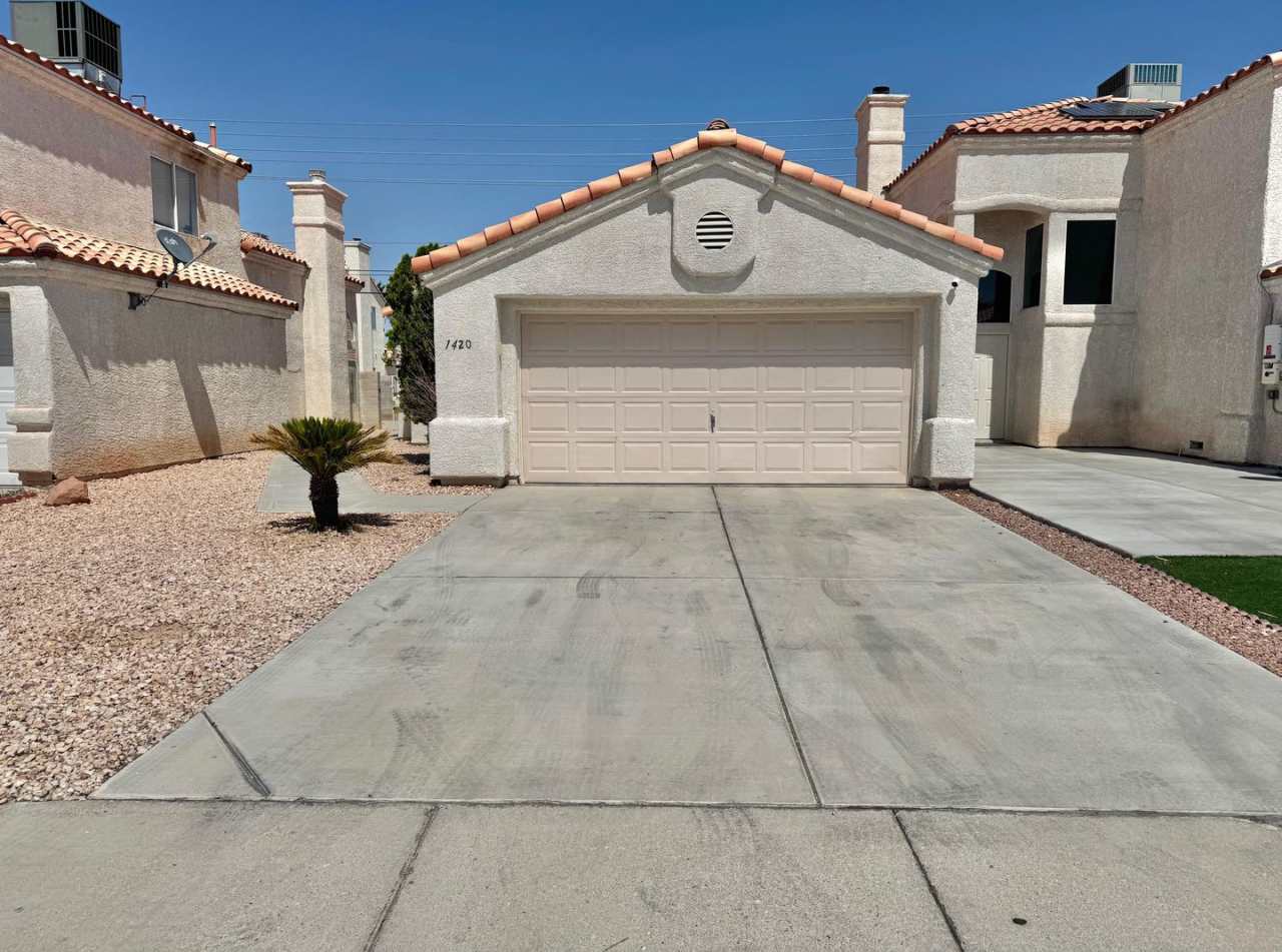 THIS PROPERTY IS A CHARMING SINGLE-STORY HOME IN SOUTH LAS VEGAS, FEATURING 2 BEDROOMS, 2 BATHS
